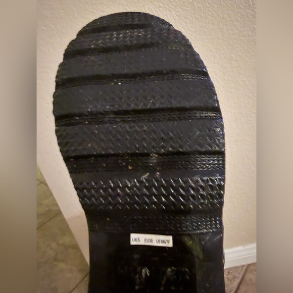 Hunter Black and White Label Boots - Picture 4 of 4